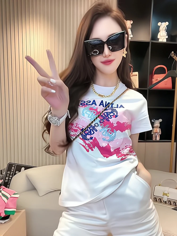 Summer New Heavy Embroidery Short Sleeve T-Shirt Women's Fashionable Versatile Slimming Top Korean Style Commute Wind
Summer New Heavy Embroidery Short Sleeve T-Shirt Women's Fashionable Versatile Slimming Top Korean Style Commute Wind
