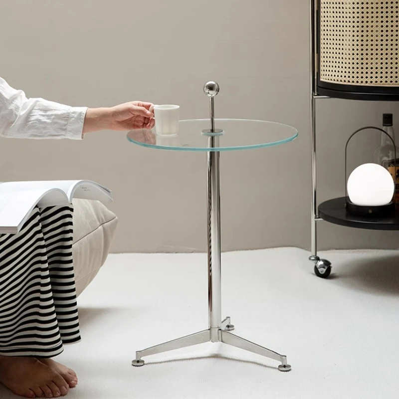 Glass coffee table small apartment designer Bauhaus 304 stainless steel round edge table living room small round table
Glass coffee table small apartment designer Bauhaus 304 stainless steel round edge table living room small round table