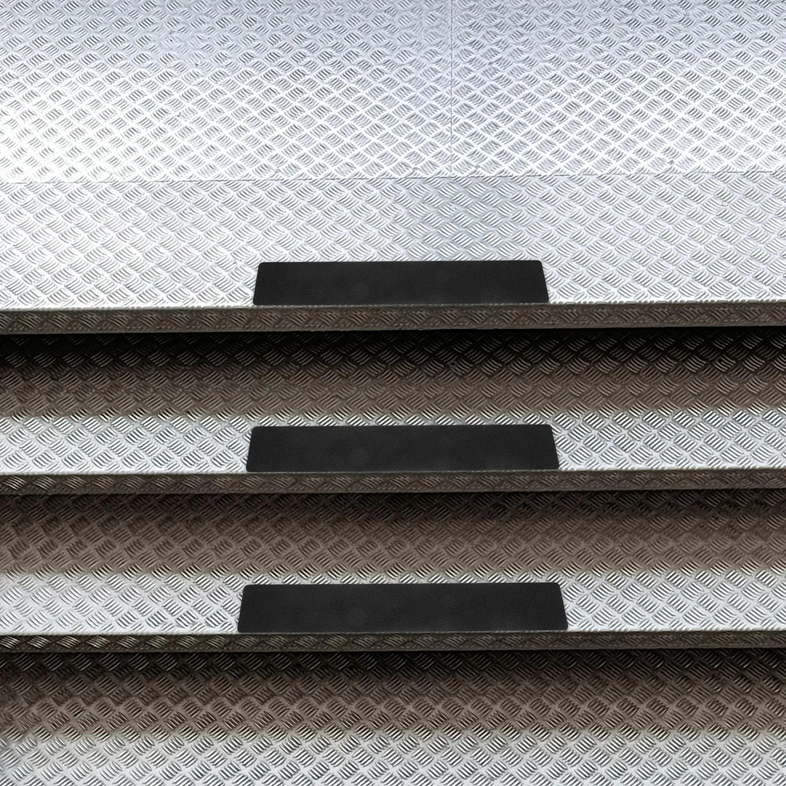 10 шт. черных противоскользящих накладок для ступеней - лента из ПВХ с зернистостью 80 грит для деревянных ступеней - самоклеящиеся нескользящие полосы для наружных ступеней
10 шт. черных противоскользящих накладок для ступеней - лента из ПВХ с зернистостью 80 грит для деревянных ступеней - самоклеящиеся нескользящие полосы для наружных ступеней