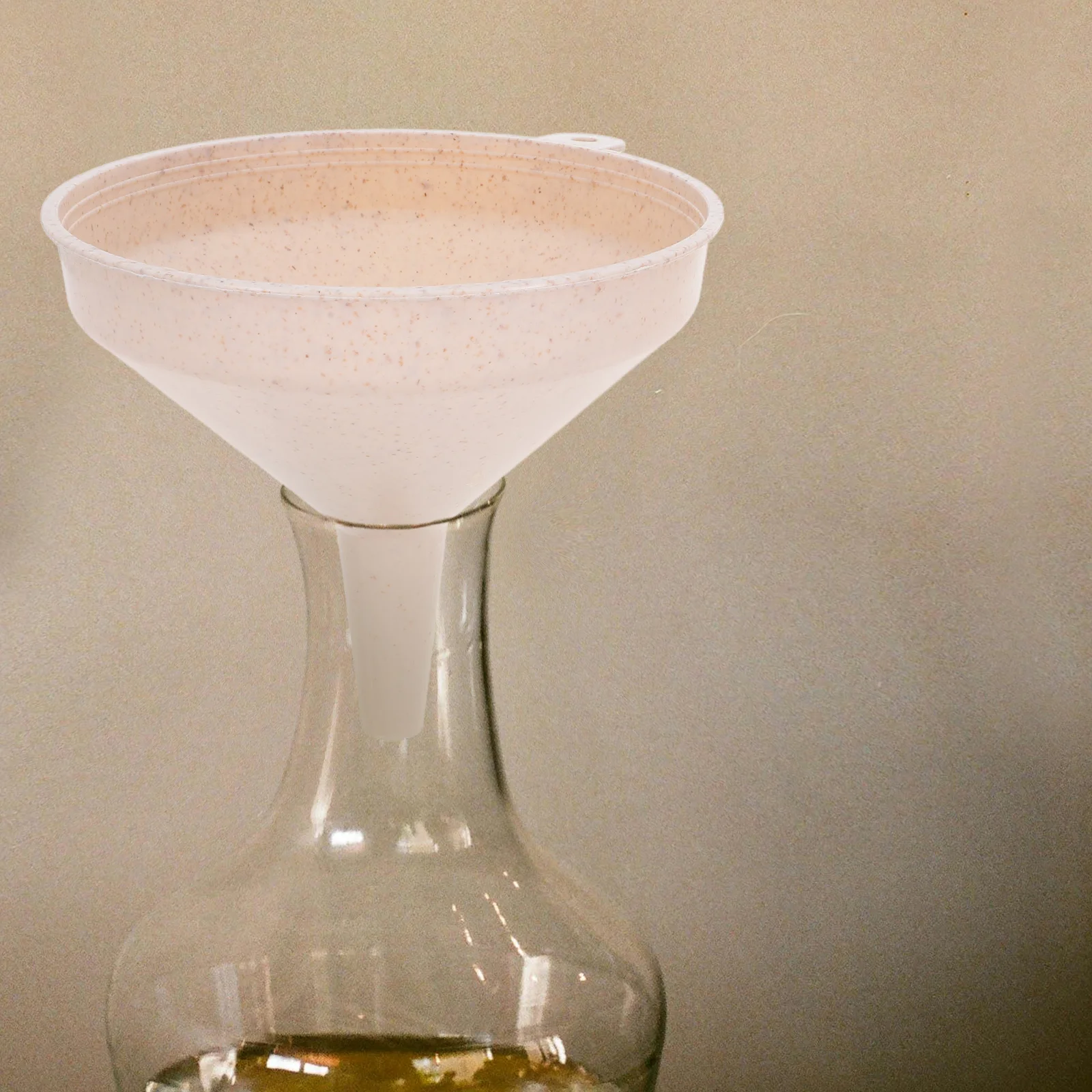 2Pcs Kitchen Funnel Plastic Wide Mouth PP Material with Handle for Transferring Liquids Powders Oil Bottles Cooking
2Pcs Kitchen Funnel Plastic Wide Mouth PP Material with Handle for Transferring Liquids Powders Oil Bottles Cooking