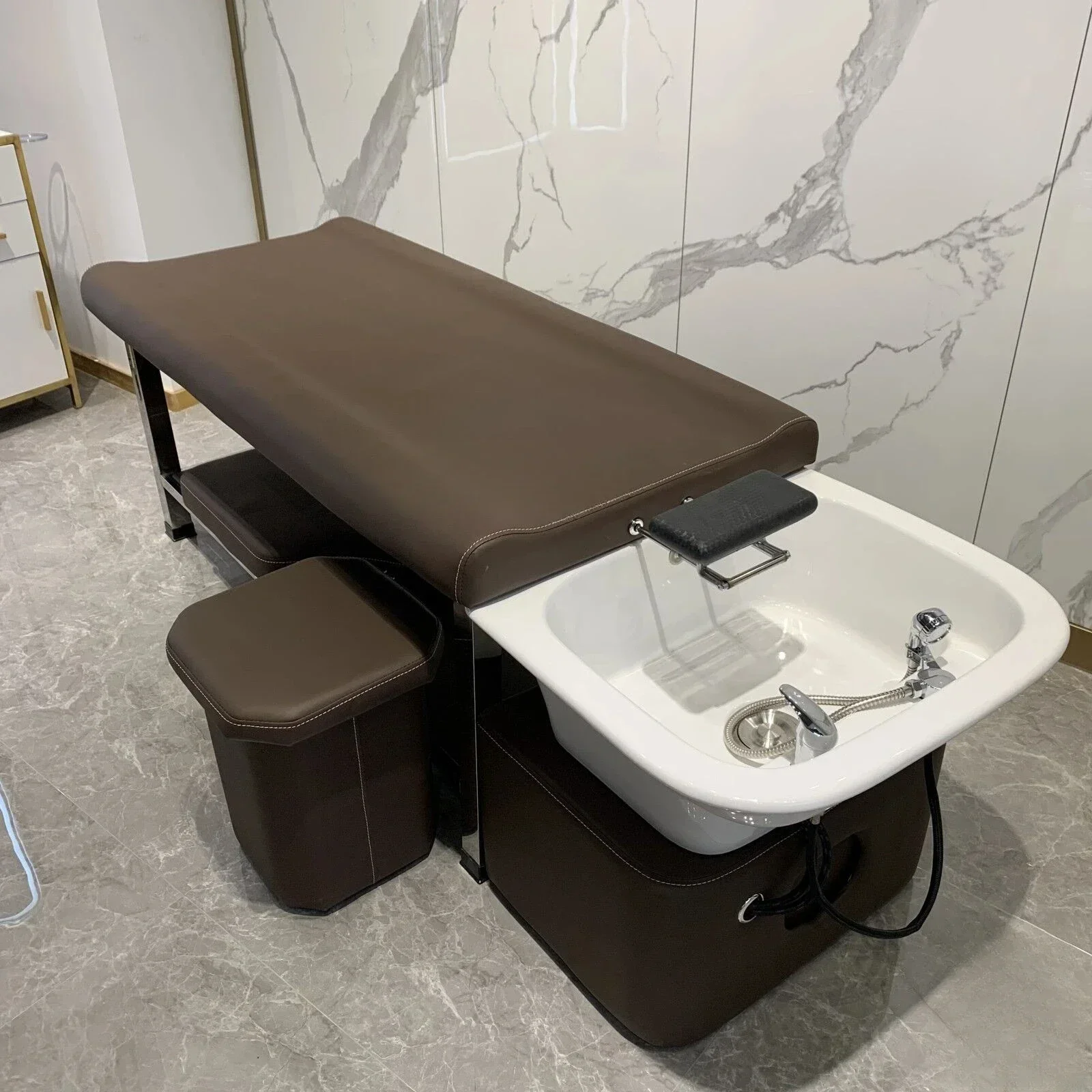 Thai Shampoo Chair Hair Lying Completely Shampoo Chair Flushing Bed Ceramic Basin
Thai Shampoo Chair Hair Lying Completely Shampoo Chair Flushing Bed Ceramic Basin