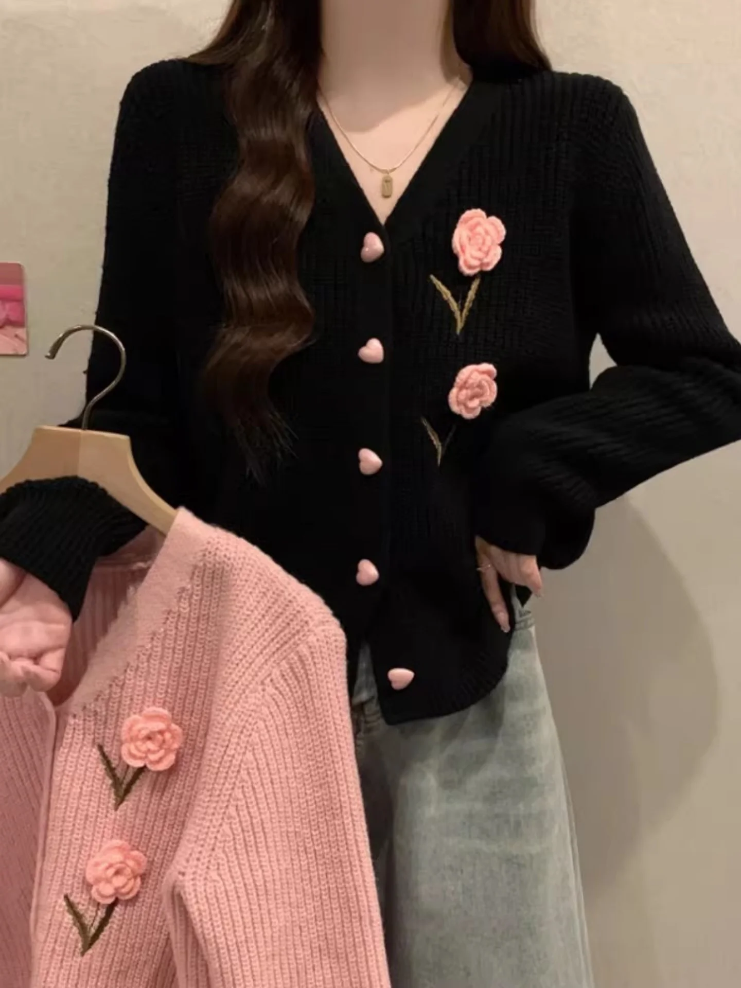 Bla V-ne Long Sve Knitted Sweater with 3d Flowers Spring 2026 plus Size Women's Casual Wear Comfortable Midweight
Bla V-ne Long Sve Knitted Sweater with 3d Flowers Spring 2026 plus Size Women's Casual Wear Comfortable Midweight