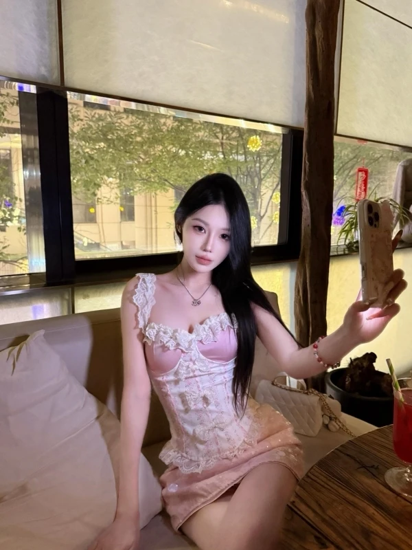 Ele Floral Lace Trim Crop Top And Skirt Two Piece Set Women's Sexy Bodycon Summer Faion Outfit Casual Wear for Teens
Ele Floral Lace Trim Crop Top And Skirt Two Piece Set Women's Sexy Bodycon Summer Faion Outfit Casual Wear for Teens