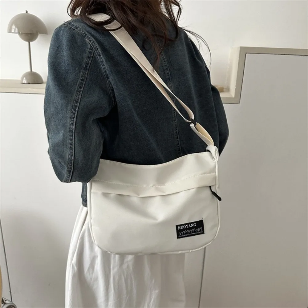 Large Capacity Oxford Shoulder Bag Underarm Bag Handbag Canvas Dumpling Bag Commute Korean Style Sports Crossbody Bag Outdoor 
Large Capacity Oxford Shoulder Bag Underarm Bag Handbag Canvas Dumpling Bag Commute Korean Style Sports Crossbody Bag Outdoor