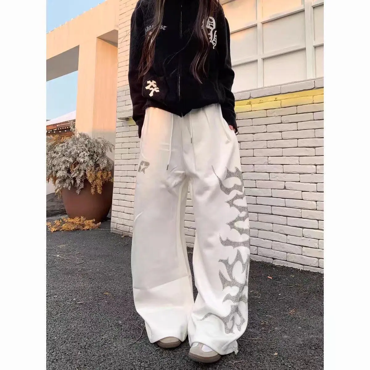 American Retro Camouflage Workwear Loose Wide Leg Casual Pants Men's High Street Cleanfit Trousers with Big kets
American Retro Camouflage Workwear Loose Wide Leg Casual Pants Men's High Street Cleanfit Trousers with Big kets