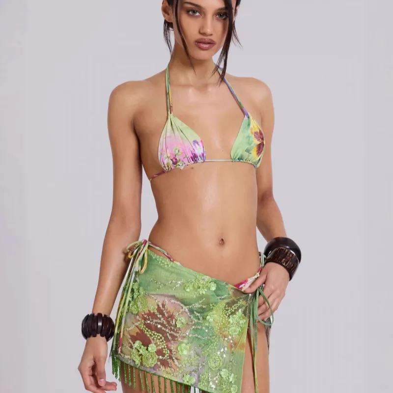 Halter Bikini Swimsuit Floral Sequin Two Way Skirt Cover Up Set Printed Beach Swimwear For Women Summer Vacation Pool Party
Halter Bikini Swimsuit Floral Sequin Two Way Skirt Cover Up Set Printed Beach Swimwear For Women Summer Vacation Pool Party