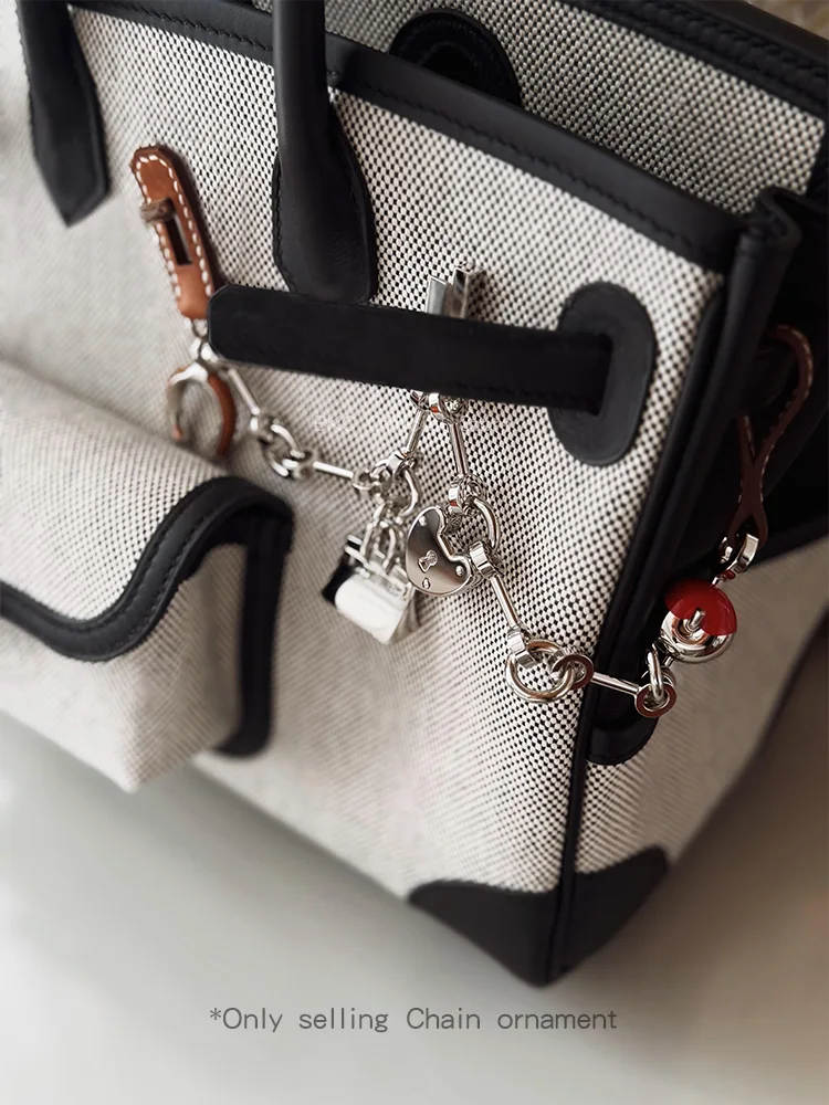 Luxury Metal Spliced Calfskin Bag Charm Silver Chain Pendant For Birkin Kelly Handbag Decor,Fashion Bag Accessory
Luxury Metal Spliced Calfskin Bag Charm Silver Chain Pendant For Birkin Kelly Handbag Decor,Fashion Bag Accessory