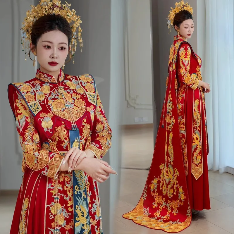 Китайский винтажный банкетный костюм для невесты с вышивкой Феникса Qipao, классическое свадебное платье Cheongsam костюм для восточных
Китайский винтажный банкетный костюм для невесты с вышивкой Феникса Qipao, классическое свадебное платье Cheongsam костюм для восточных