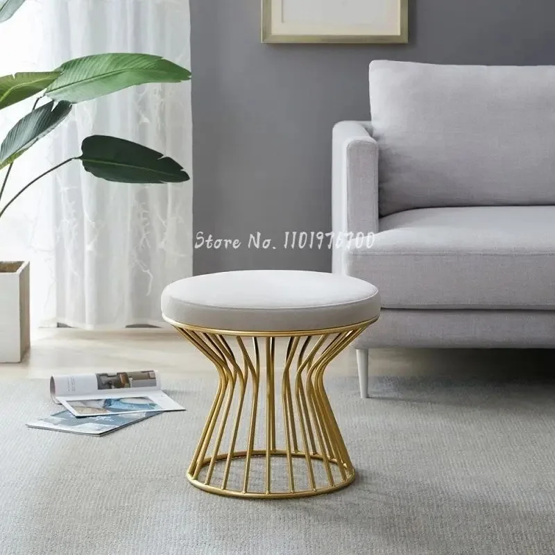 Light luxury round fabric home dining small stool living room sofa low stool bedroom dressing makeup stool pouf Chaires
Light luxury round fabric home dining small stool living room sofa low stool bedroom dressing makeup stool pouf Chaires