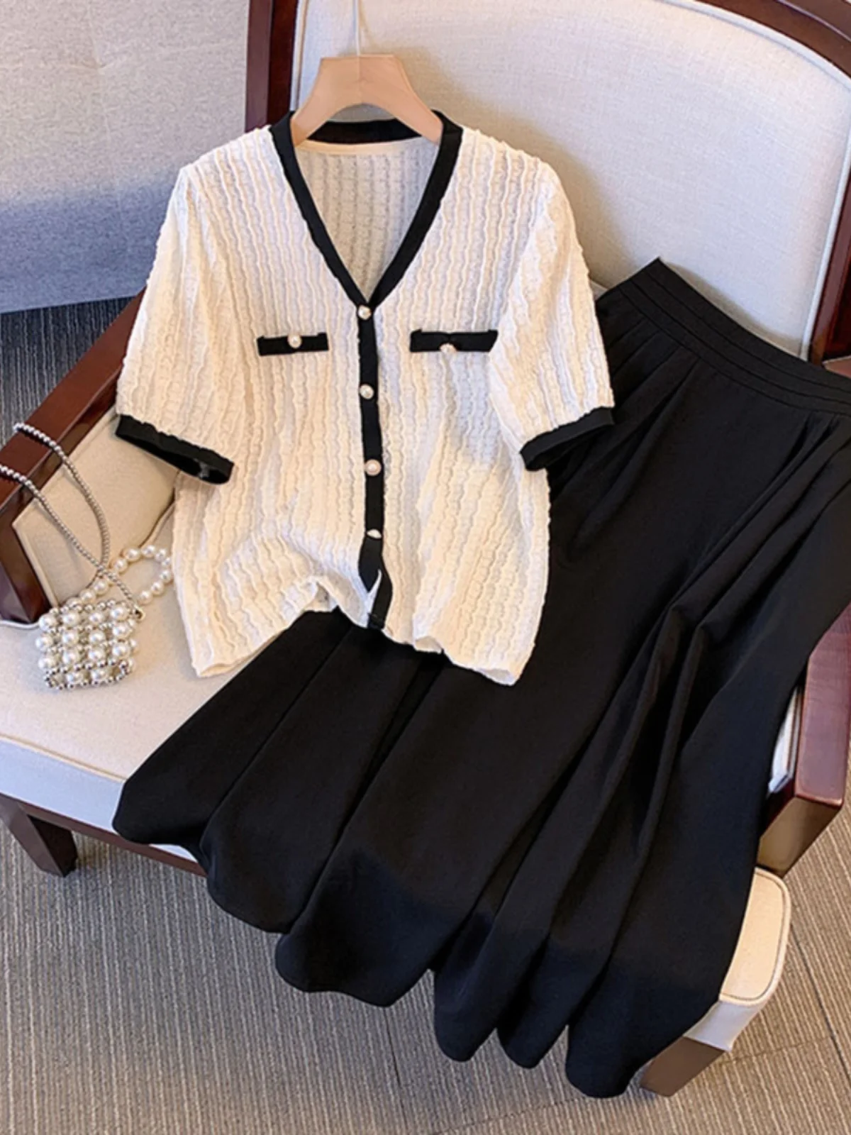 2025 New Fashionable Women Winter Knitted Tops Sets Gentle Design Short Sweater Cardigan Zipper Waist Long A-LINE Skirts Wh5
2025 New Fashionable Women Winter Knitted Tops Sets Gentle Design Short Sweater Cardigan Zipper Waist Long A-LINE Skirts Wh5