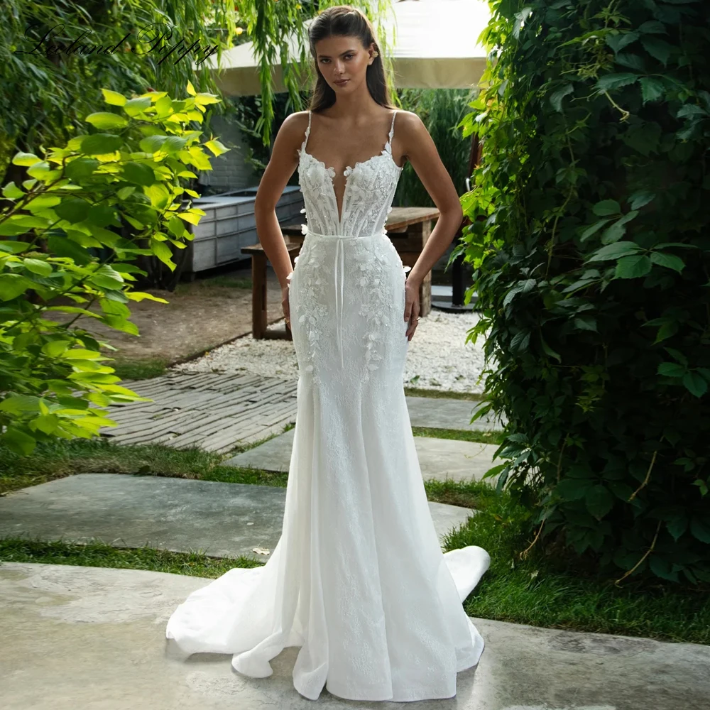 Lceland Poppy Customized V Neck Lace Mermaid Wedding Dresses Sleeveless Beaded Backless Bridal Gowns with Court Train
Lceland Poppy Customized V Neck Lace Mermaid Wedding Dresses Sleeveless Beaded Backless Bridal Gowns with Court Train