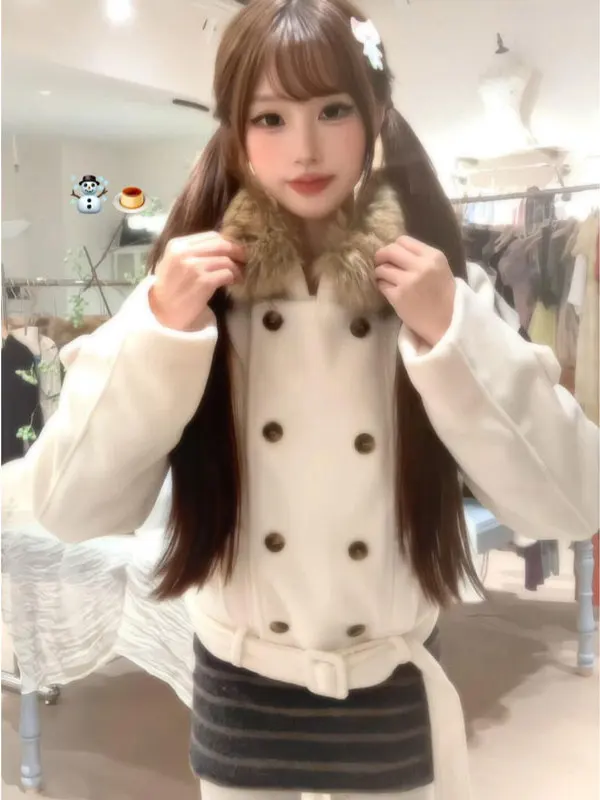 Korean Sle Faionable ort Loose Woolen Coat Cute Winter Outerwear Button Decoration Long Sve round Ne Pure Color
Korean Sle Faionable ort Loose Woolen Coat Cute Winter Outerwear Button Decoration Long Sve round Ne Pure Color