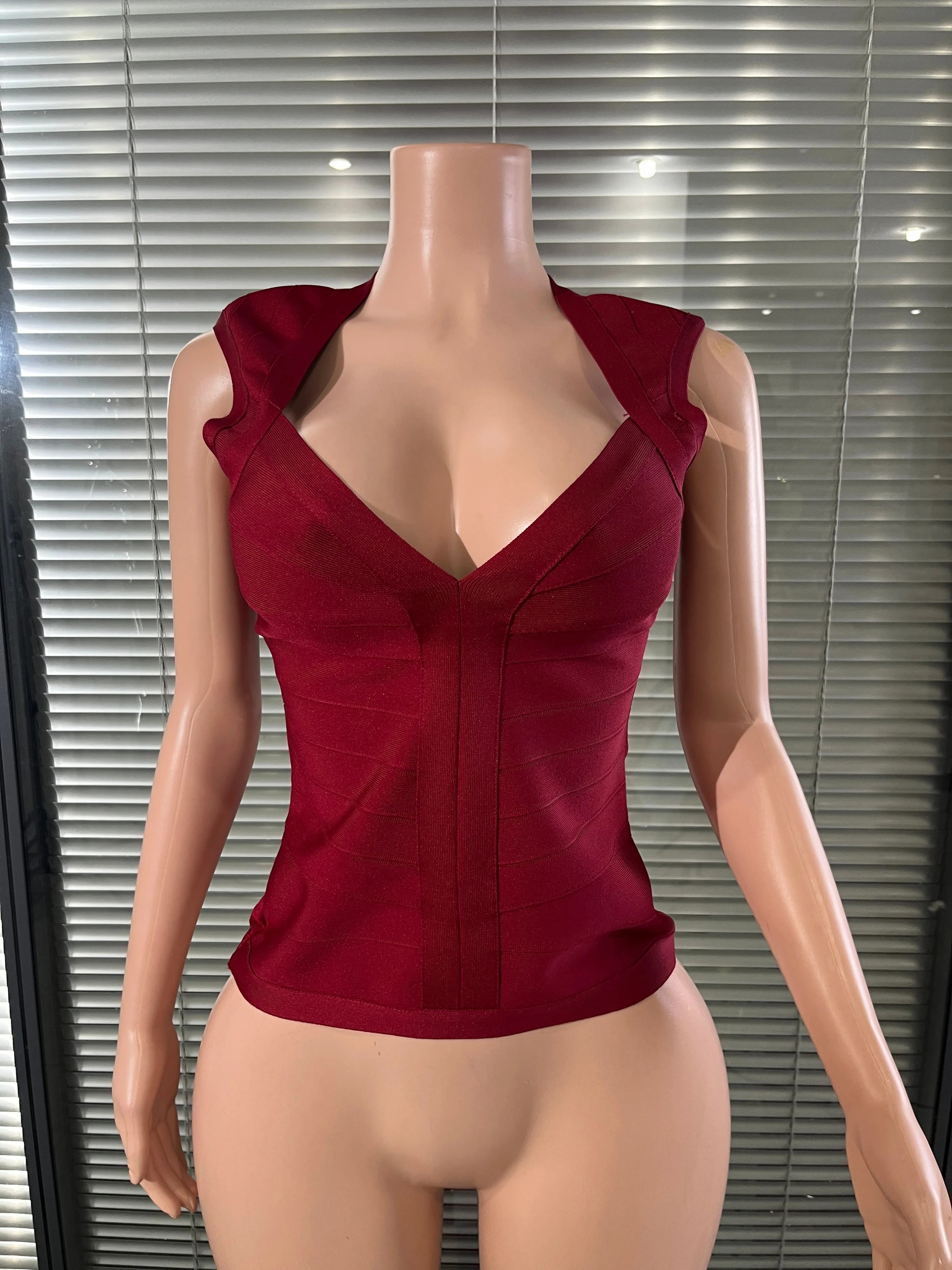 Sexy Deep V Neck Halter Bandage Tank Top Ribbed Knit Slim Fit Bustier Top Nightclub Date Night Cocktail Party Evening Outfit
Sexy Deep V Neck Halter Bandage Tank Top Ribbed Knit Slim Fit Bustier Top Nightclub Date Night Cocktail Party Evening Outfit