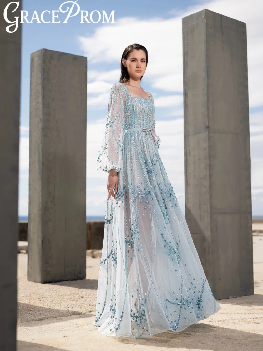 Dubai Luxurious Beaded Evening Dress Light Blue Modern Square Neck Wedding Party Gown Customized Elegant Banquet Gowns
Dubai Luxurious Beaded Evening Dress Light Blue Modern Square Neck Wedding Party Gown Customized Elegant Banquet Gowns