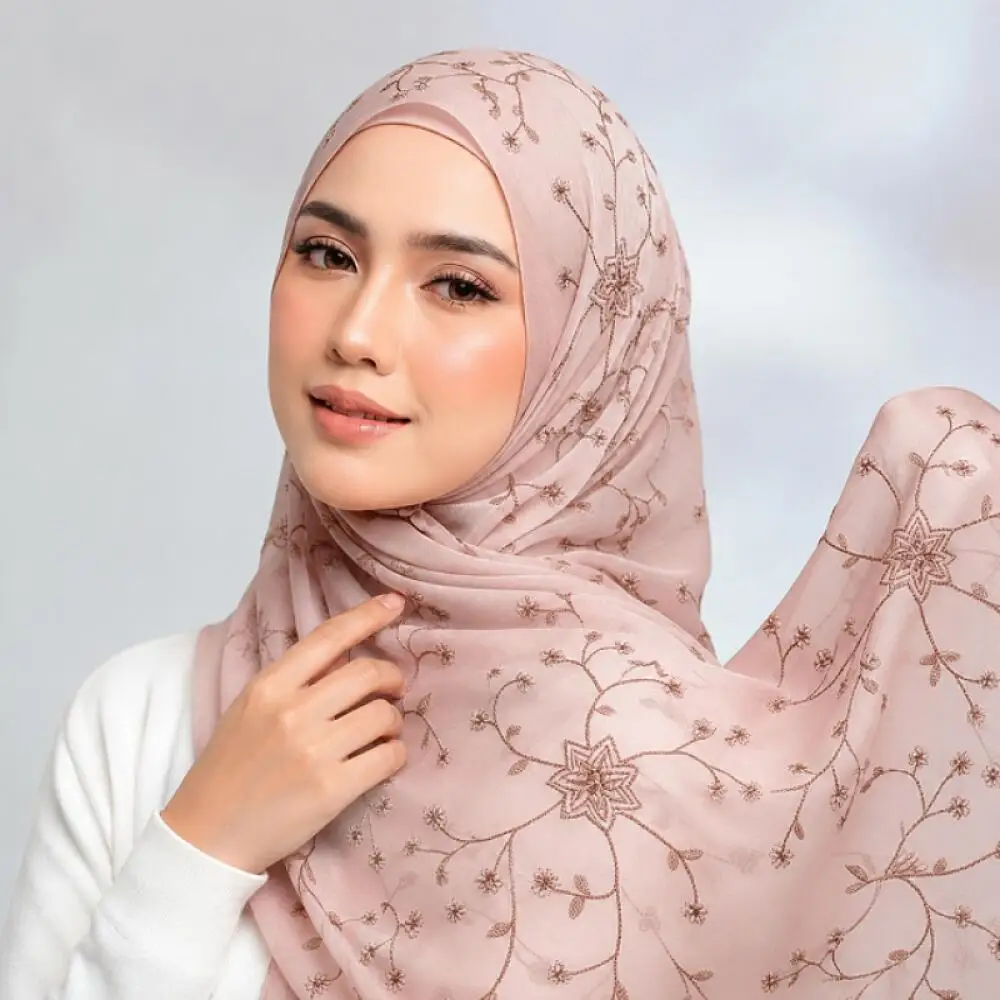 Hijab Scarf Chiffon Shawl Glitter Beads Embroidery Shimmer Silk for Muslim Women Soft Party Bride Head Wrap
Hijab Scarf Chiffon Shawl Glitter Beads Embroidery Shimmer Silk for Muslim Women Soft Party Bride Head Wrap
