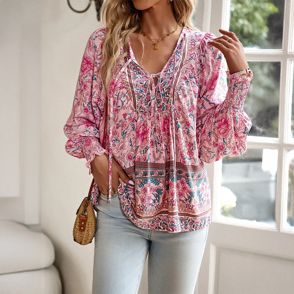 Spring Autumn Women's Bohemian Print T-shirt V-neck Long Sleeve Top Holiday Vacation Style Elegant Chiffon T-shirt
Spring Autumn Women's Bohemian Print T-shirt V-neck Long Sleeve Top Holiday Vacation Style Elegant Chiffon T-shirt
