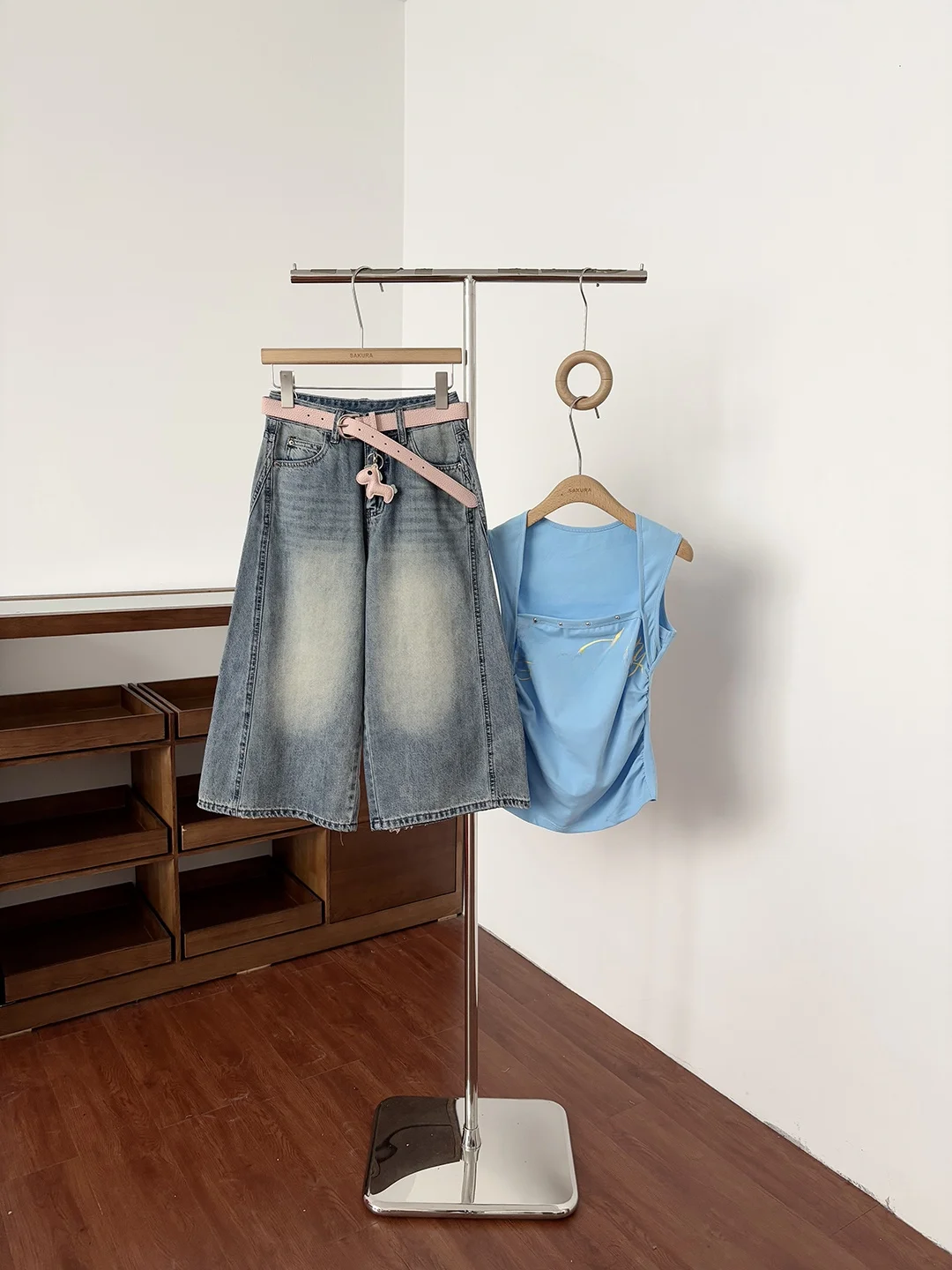 Retro High Waist Women's Jeans Spring 2026 Washed Slimming Seven-Foot Length with Belt American Style Polyester Fiber
Retro High Waist Women's Jeans Spring 2026 Washed Slimming Seven-Foot Length with Belt American Style Polyester Fiber