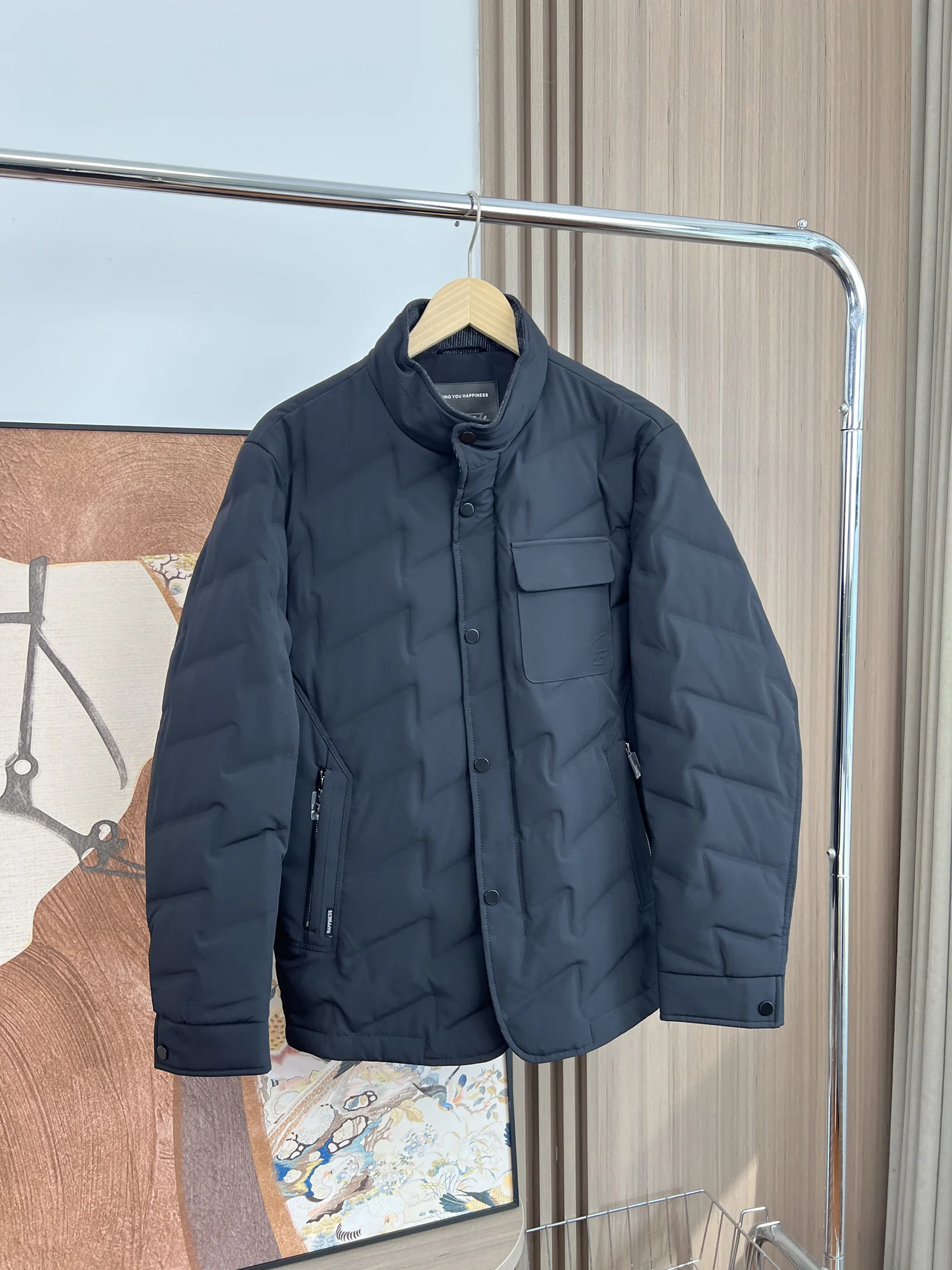 Мужская модная легкая пуховая куртка для осени и зимы, теплая, ветрозащитная, с воротником-стойкой, приталенная, гладкая, удобная, прочная, эластичная.
Мужская модная легкая пуховая куртка для осени и зимы, теплая, ветрозащитная, с воротником-стойкой, приталенная, гладкая, удобная, прочная, эластичная.