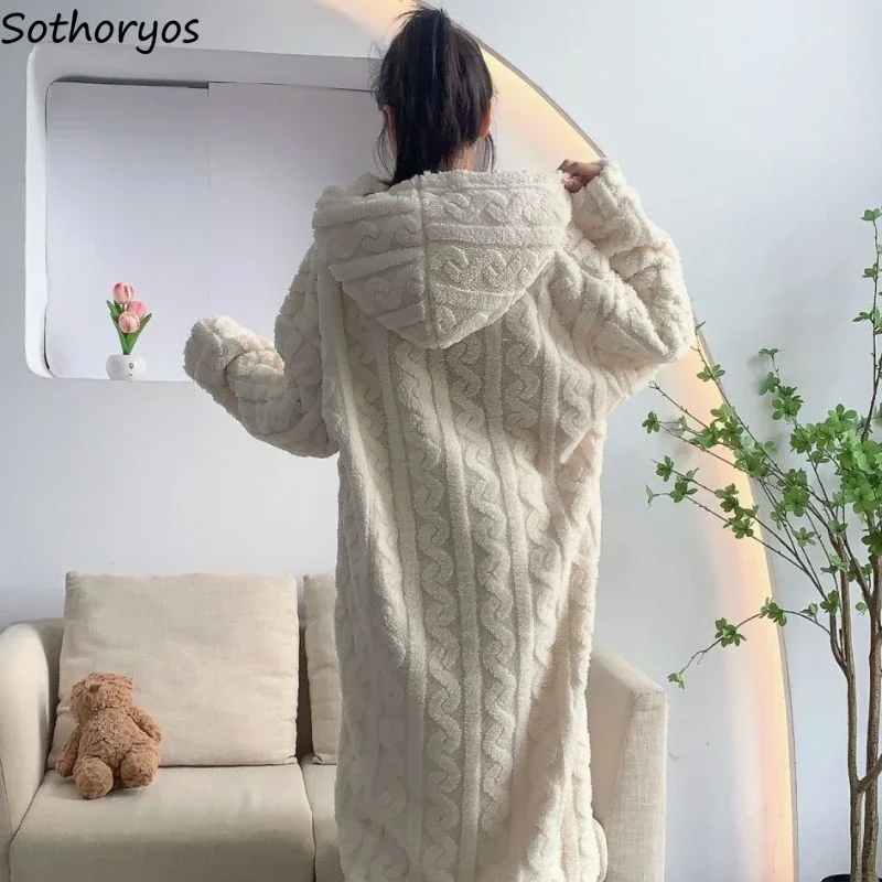 Халаты с капюшоном, женские фланелевые зимние пижамы, кавайные теплые повседневные миди с длинными рукавами для девочек, шикарная студенческая удобная одежда для отдыха
Халаты с капюшоном, женские фланелевые зимние пижамы, кавайные теплые повседневные миди с длинными рукавами для девочек, шикарная студенческая удобная одежда для отдыха