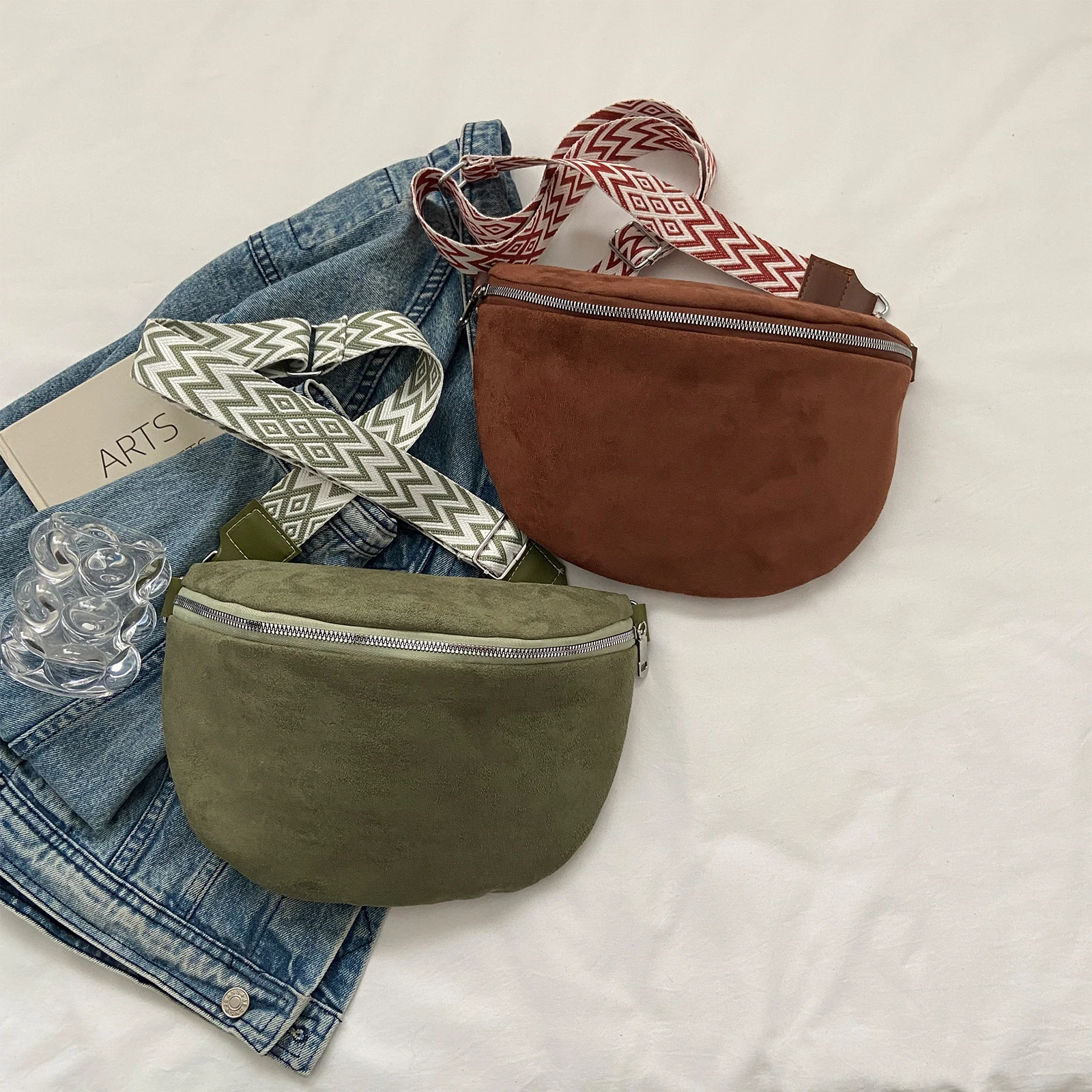 Women Casual Sling Bag PU Leather Chest Bag Solid Shoulder Bag Adjustable Wide Strap Half Moon Crossbody Bag Stylish Satchel Bag
Women Casual Sling Bag PU Leather Chest Bag Solid Shoulder Bag Adjustable Wide Strap Half Moon Crossbody Bag Stylish Satchel Bag