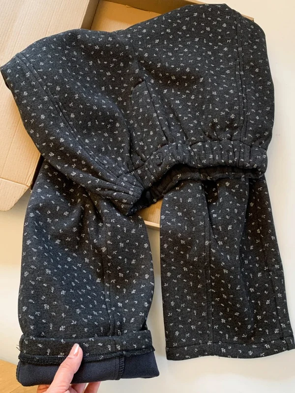 Корейские винтажные брюки с цветочным принтом и флисовой подкладкой, широкие, женские, осенне-зимние, с высокой талией, свободные, повседневные
Корейские винтажные брюки с цветочным принтом и флисовой подкладкой, широкие, женские, осенне-зимние, с высокой талией, свободные, повседневные