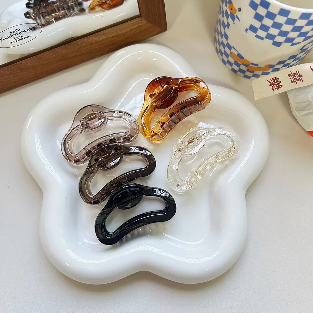 Clouds Medium Hair Claw Clips Crab Barrettes Women Girls Thick PC Acrylic Hair Clamps Ponytail Shark Clips Hair Accessories 6CM
Clouds Medium Hair Claw Clips Crab Barrettes Women Girls Thick PC Acrylic Hair Clamps Ponytail Shark Clips Hair Accessories 6CM