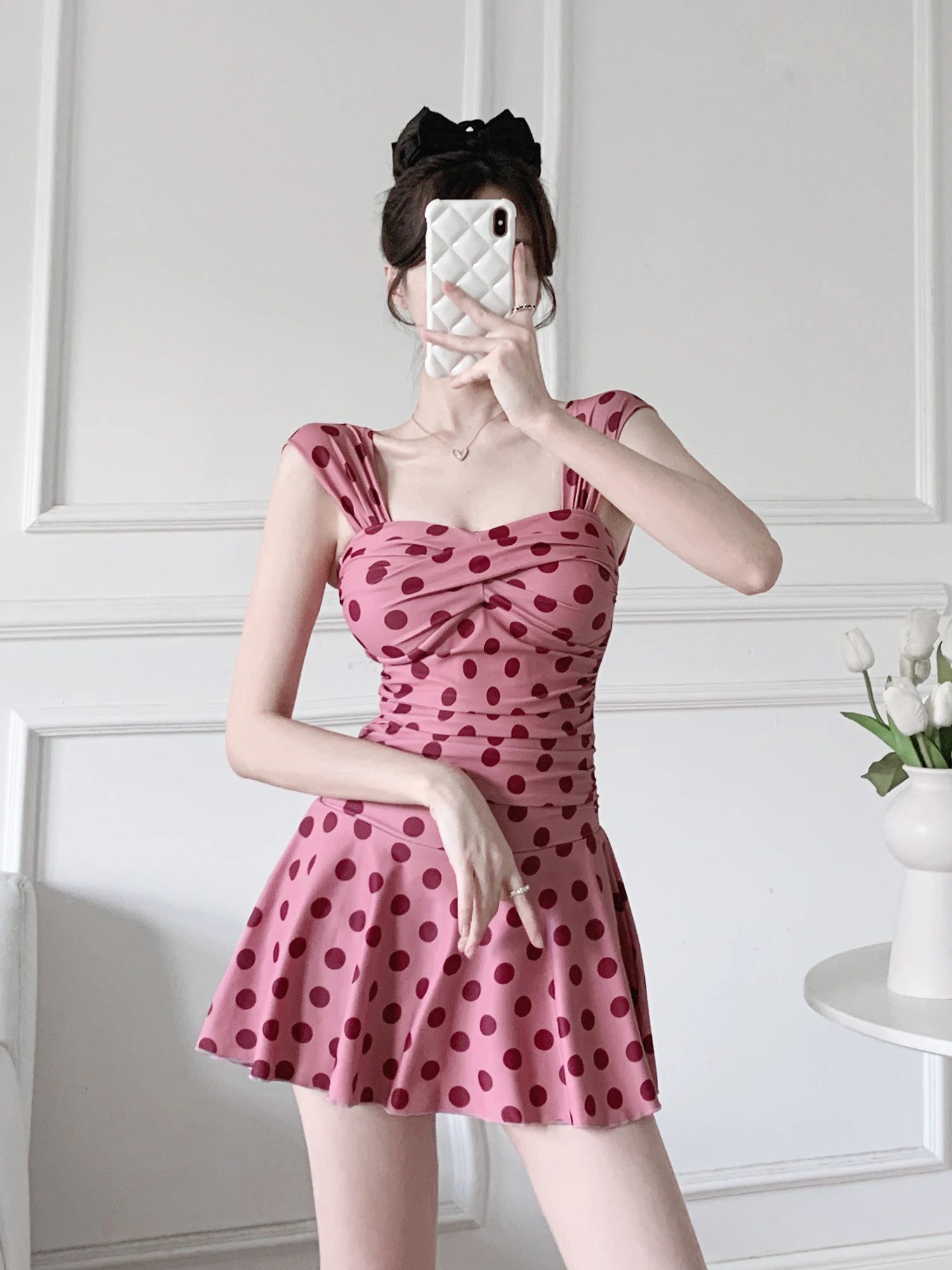 Новый слитный купальник-платье 2025 года для женщин: стройнящий дизайн, для отдыха и термальных источников
Новый слитный купальник-платье 2025 года для женщин: стройнящий дизайн, для отдыха и термальных источников