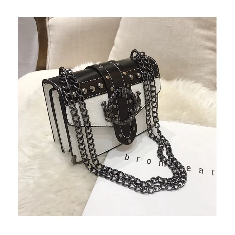 2026 New Women's Chain Bag Retro Shoulder Bag Rivet Small Square Bag Korean Style Crossbody Bag
2026 New Women's Chain Bag Retro Shoulder Bag Rivet Small Square Bag Korean Style Crossbody Bag