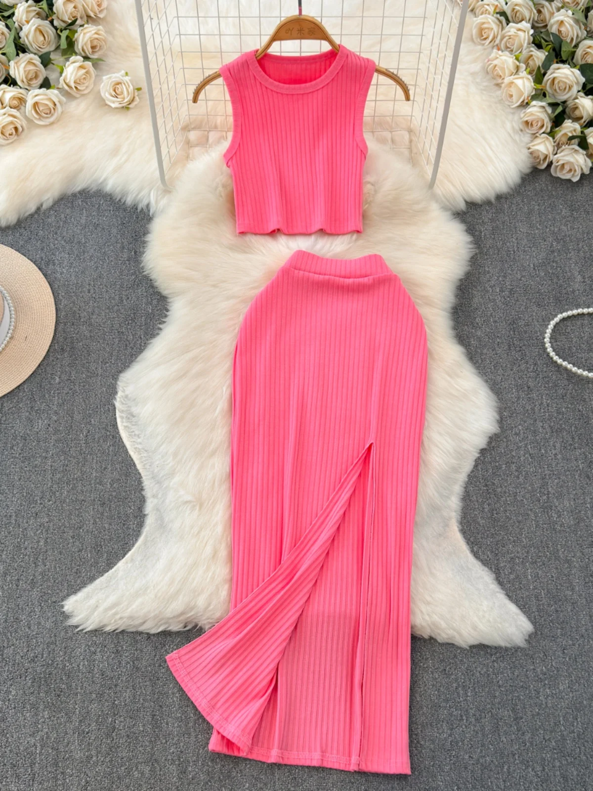 Chic Fashion Women's Summer Sleeveless Cropped Tops+High Waist Split Long Skirt Two-piece Set Slim Fit Dress Suit Y2k Streetwear
Chic Fashion Women's Summer Sleeveless Cropped Tops+High Waist Split Long Skirt Two-piece Set Slim Fit Dress Suit Y2k Streetwear