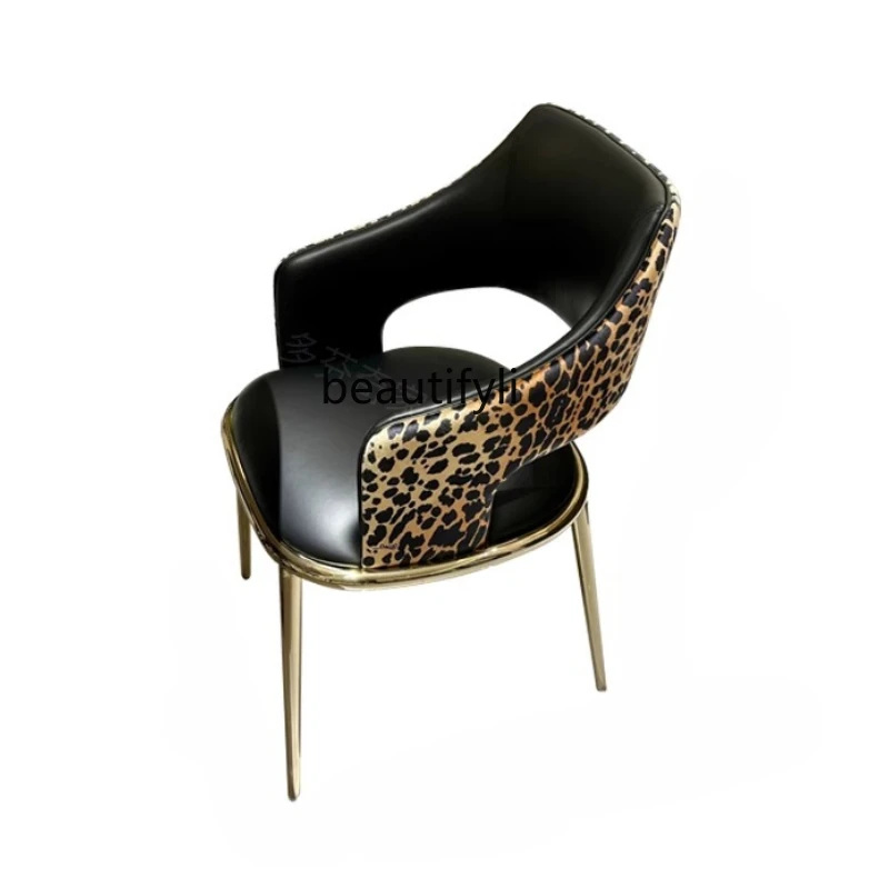 Italian light luxury dining chair Home designer High-end restaurant chair High-end creative leopard print dining chair
Italian light luxury dining chair Home designer High-end restaurant chair High-end creative leopard print dining chair