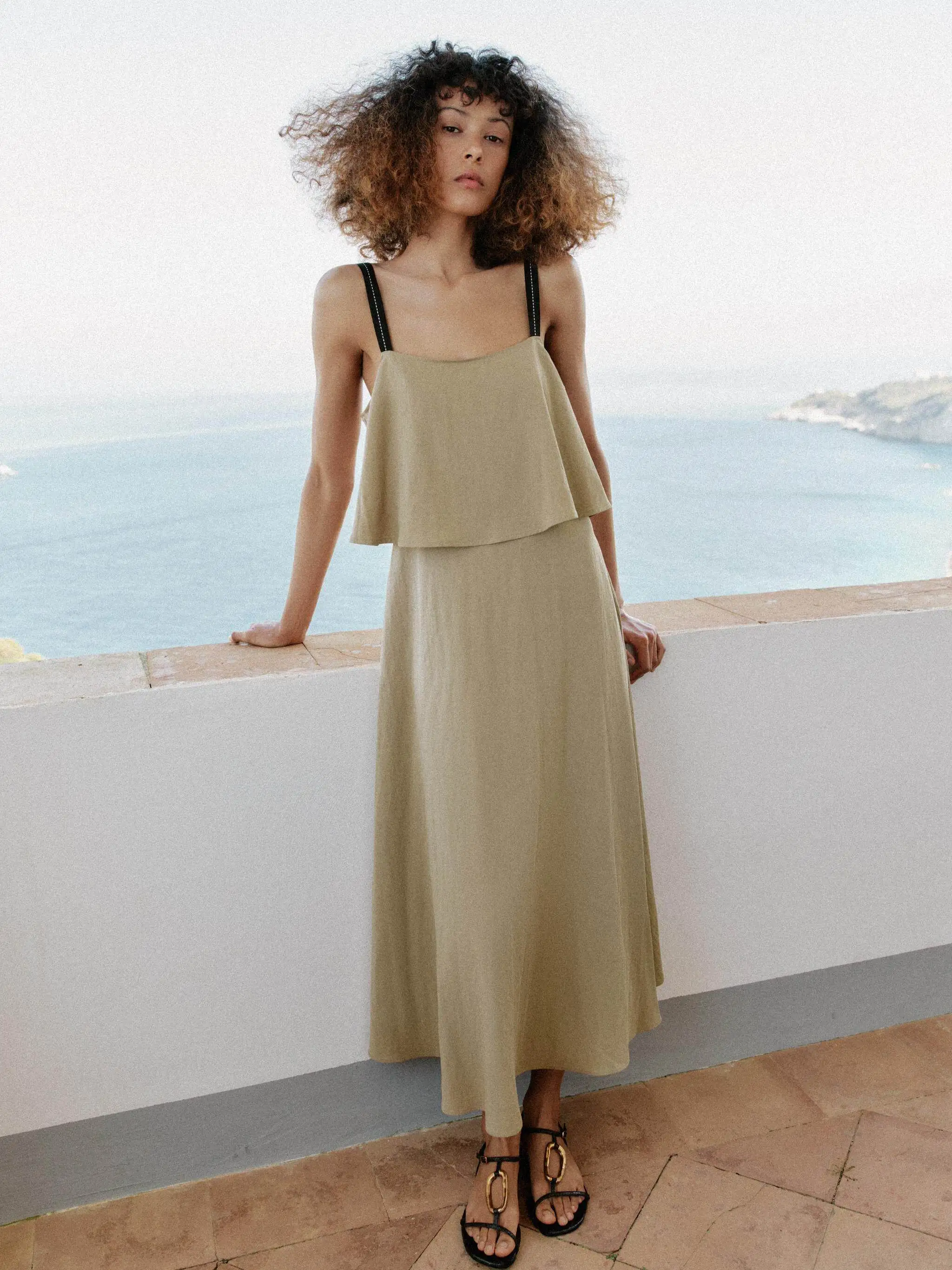 New Summer Women's Midi Dress Double Layer Wide Strap Backless Commute Dress Fashionable Elegant Suitable for Ages 25-35
New Summer Women's Midi Dress Double Layer Wide Strap Backless Commute Dress Fashionable Elegant Suitable for Ages 25-35