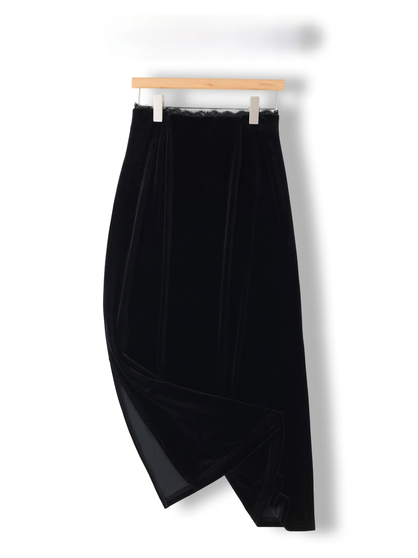 Elegant High Waist Velvet Skirt with Lace Splicing Straight Cut Retro Style for Women City Commute Suitable
Elegant High Waist Velvet Skirt with Lace Splicing Straight Cut Retro Style for Women City Commute Suitable