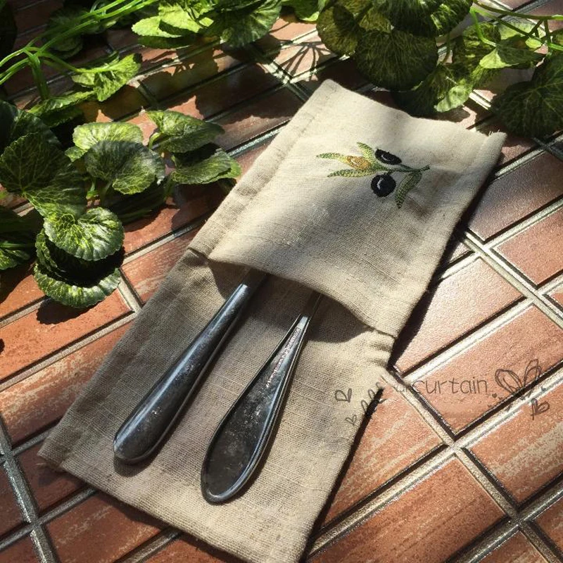 Burlap Embroidery Utensil Holders Jute Napkin Silverware Cutlery Knife Fork Bags Pocket for Vintage Rustic Country Theme Wedding
Burlap Embroidery Utensil Holders Jute Napkin Silverware Cutlery Knife Fork Bags Pocket for Vintage Rustic Country Theme Wedding