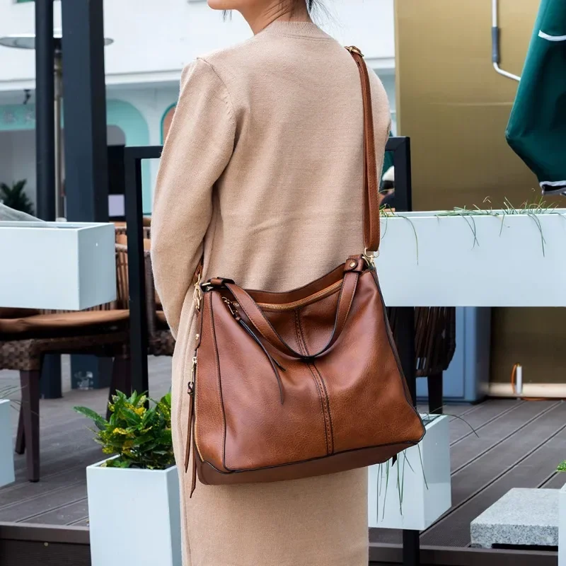 High-Quality Women's Leather Handbag Luxury Designer Shoulder Crossbody Bag Ladies' Casual Tote Bag
High-Quality Women's Leather Handbag Luxury Designer Shoulder Crossbody Bag Ladies' Casual Tote Bag