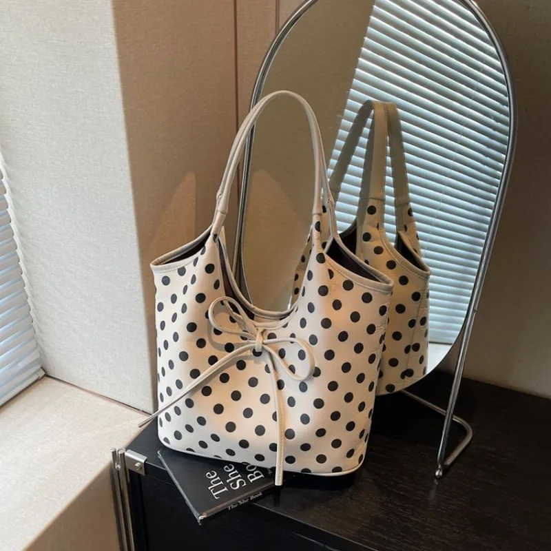 Classic Designer Paris Leather Diaper Bag High End Commuter Shopper For Ladies Vintage Fashionable Trendy Logo Design
Classic Designer Paris Leather Diaper Bag High End Commuter Shopper For Ladies Vintage Fashionable Trendy Logo Design