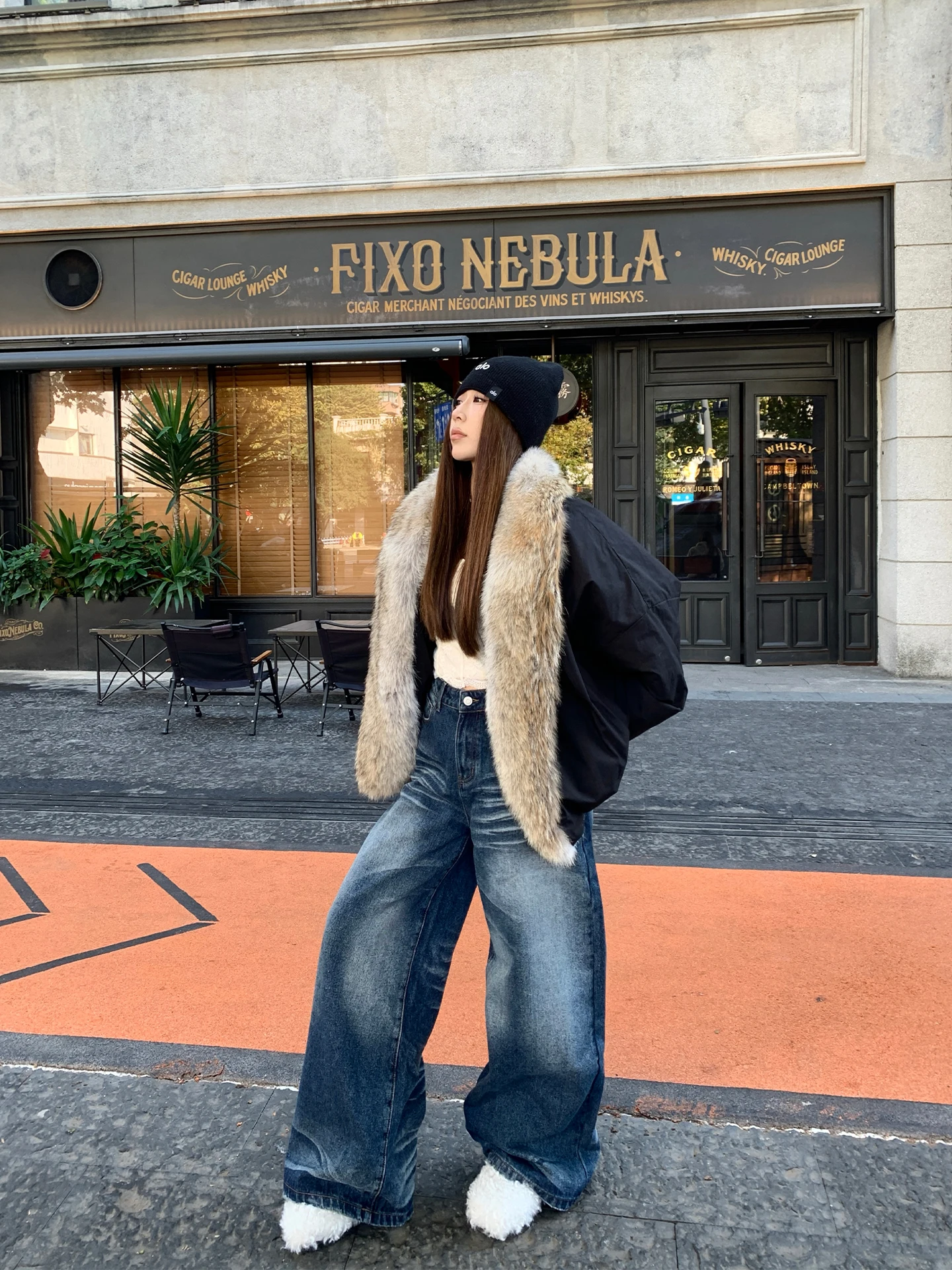 Американские ретро-джинсы с широкими штанинами для женщин, свободные, облегающие, удлиняющие, повседневные, универсальные, с высокой талией
Американские ретро-джинсы с широкими штанинами для женщин, свободные, облегающие, удлиняющие, повседневные, универсальные, с высокой талией