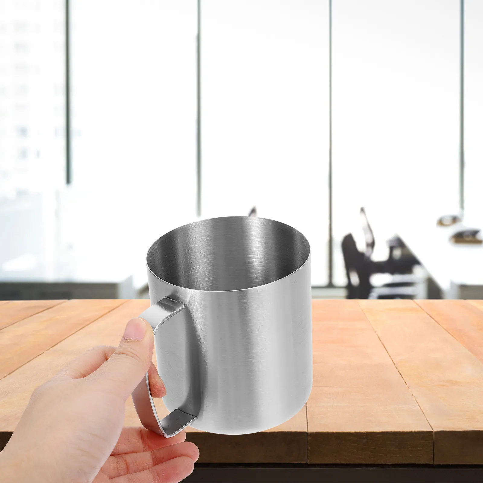 480Ml 304 Stainless Steel Beer Mug Single Wall Smooth Rounded Corner Design Sturdy Handle Ergonomic Grip for Beer Wine Drinks
480Ml 304 Stainless Steel Beer Mug Single Wall Smooth Rounded Corner Design Sturdy Handle Ergonomic Grip for Beer Wine Drinks