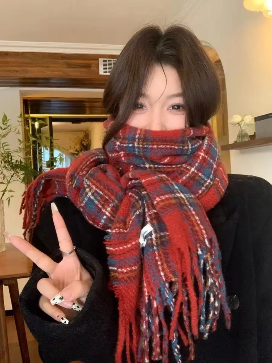 Новинка 2025 года, зимний вязаный шарф для женщин и мужчин, теплый морозостойкий шарф в вертикальную полоску, идеальный рождественский подарок для близких, мода
Новинка 2025 года, зимний вязаный шарф для женщин и мужчин, теплый морозостойкий шарф в вертикальную полоску, идеальный рождественский подарок для близких, мода