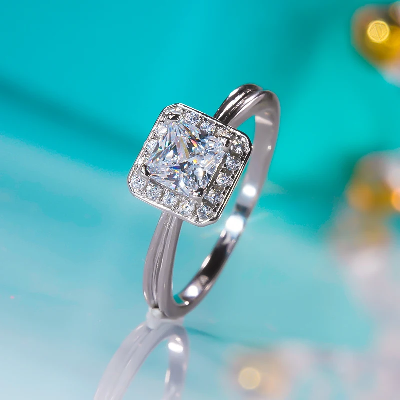 QINHUAN Vintage D Color Moissanite Ring S925 Silver Platinum Pt950 Plated for Women Engagement Wedding Bands Fine Jewelry Luxury
QINHUAN Vintage D Color Moissanite Ring S925 Silver Platinum Pt950 Plated for Women Engagement Wedding Bands Fine Jewelry Luxury