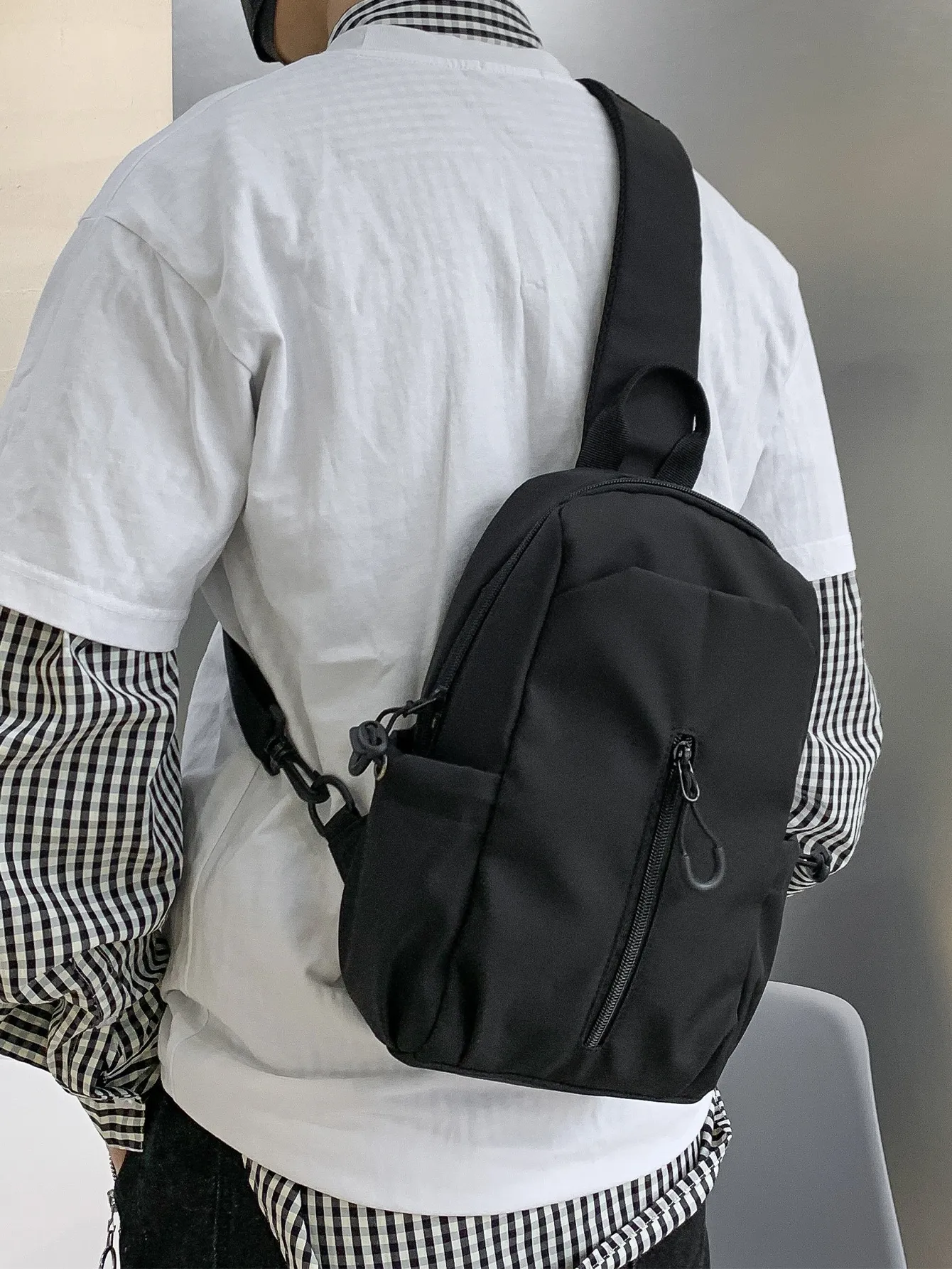 Fashionable Minimalist Crossbody Bag, Nylon Material, Solid Color, Casual Men's Chest Bag, College Backpack, Essential For Summer, Dad's Essential, New Student Multi-Function Dorm College Shoulder Bag, Wallet, Side Bag, Belt, Student New Life Essential, M
Fashionable Minimalist Crossbody Bag, Nylon Material, Solid Color, Casual Men's Chest Bag, College Backpack, Essential For Summer, Dad's Essential, New Student Multi-Function Dorm College Shoulder Bag, Wallet, Side Bag, Belt, Student New Life Essential, M