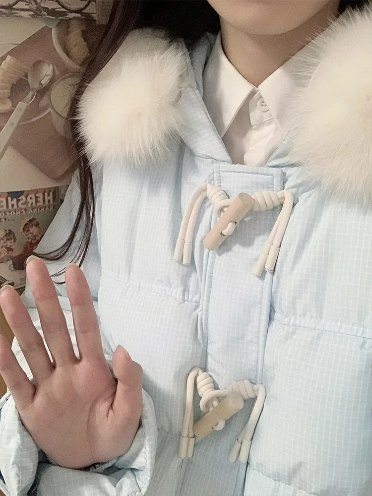 2024 Winter New Women Tops Parkas Korean Fashion Fur Hooded Long Sleeve Horn Buckle Simple Casual Female Warm Parkas Clothing
2024 Winter New Women Tops Parkas Korean Fashion Fur Hooded Long Sleeve Horn Buckle Simple Casual Female Warm Parkas Clothing