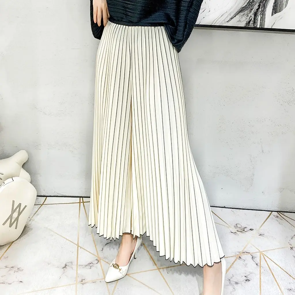 Miyake Pleated Pants Wide-leg Pants Summer High Waist Trousers Versatile Loose Draped Vertical Pleated Casual Pants for Women
Miyake Pleated Pants Wide-leg Pants Summer High Waist Trousers Versatile Loose Draped Vertical Pleated Casual Pants for Women