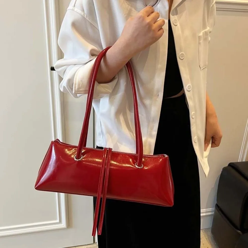 Shopping Sweet French Stick Handbag Y2K Solid Color PU Shoulder Bag Anti-splash Water Large Capacity Texture Underarm Bags Daily
Shopping Sweet French Stick Handbag Y2K Solid Color PU Shoulder Bag Anti-splash Water Large Capacity Texture Underarm Bags Daily