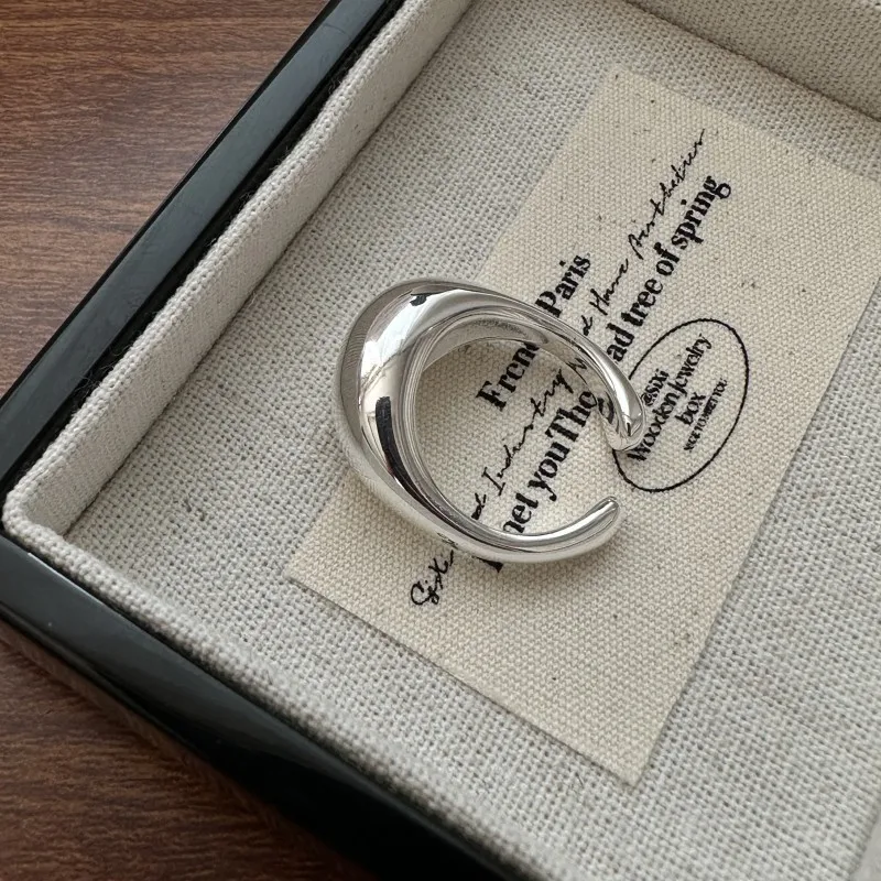S925 Sterling Silver Korean Version of Niche Design Basic Smooth Ring Fashion Simple Personality Ring
S925 Sterling Silver Korean Version of Niche Design Basic Smooth Ring Fashion Simple Personality Ring