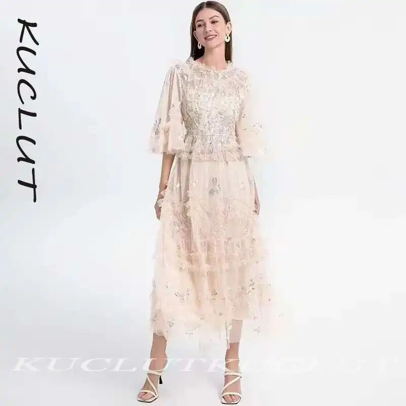 KUCLUT 2025 новая облегающая короткая юбка с открытыми плечами и цветочным декором, модная привлекательная женская праздничная юбка
KUCLUT 2025 новая облегающая короткая юбка с открытыми плечами и цветочным декором, модная привлекательная женская праздничная юбка