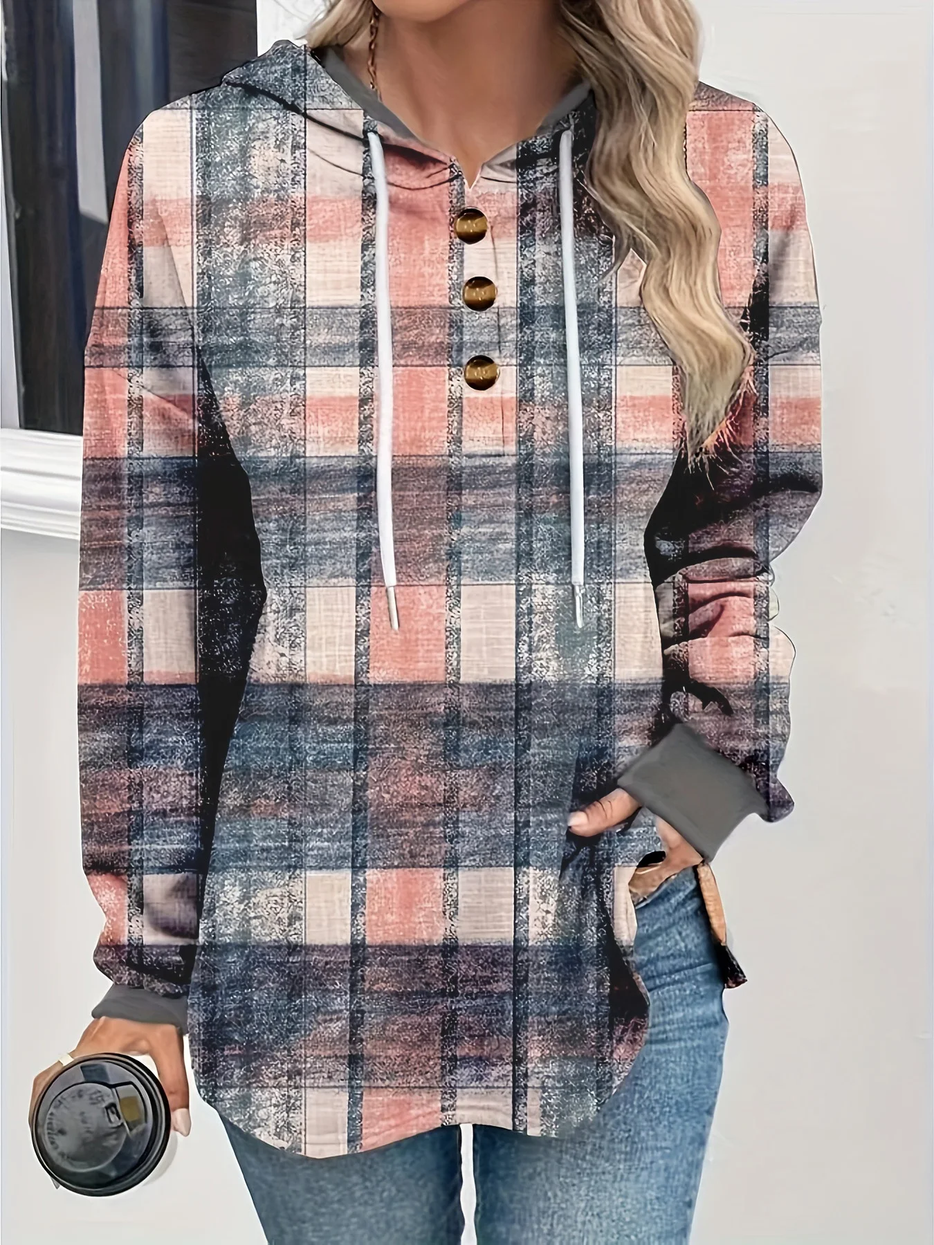 Fall/Winter new fashionable plaid print drawstring hooded button thin plus size women's sweatshirt
Fall/Winter new fashionable plaid print drawstring hooded button thin plus size women's sweatshirt