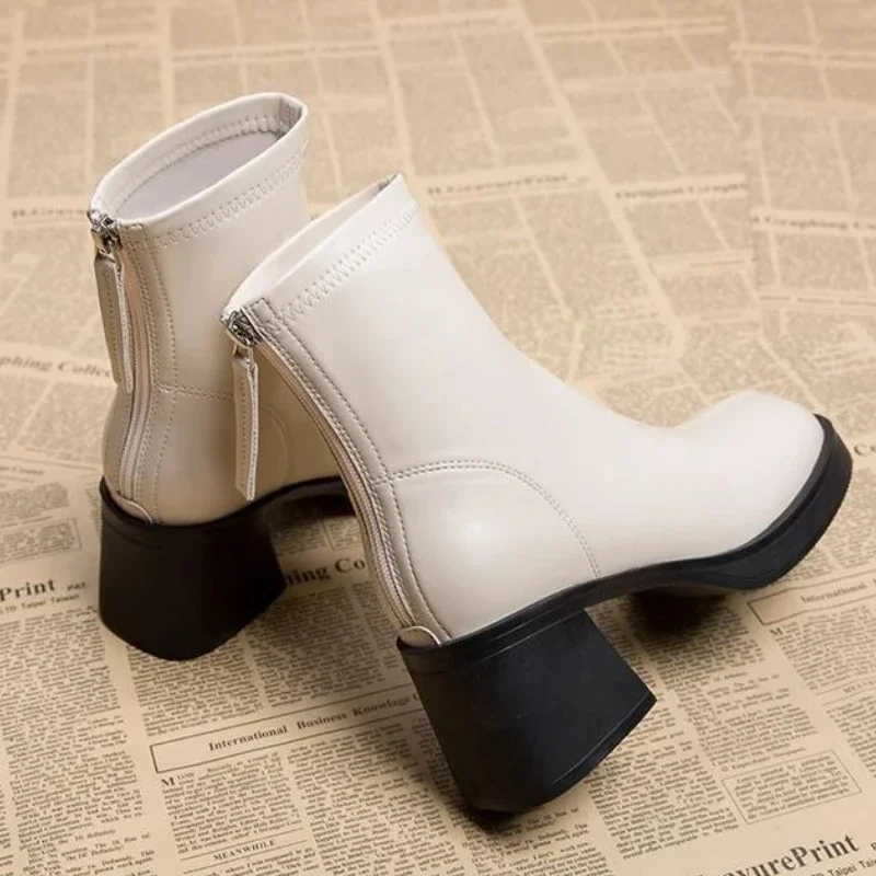 Байкерские мягкие ботильоны весна-осень с круглым носком, женские короткие туфли, шикарные и элегантные ботинки в готическом стиле, распродажа, женские ботильоны
Байкерские мягкие ботильоны весна-осень с круглым носком, женские короткие туфли, шикарные и элегантные ботинки в готическом стиле, распродажа, женские ботильоны