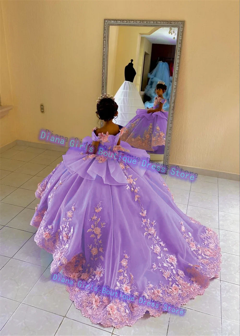 Luxury Blue Tulle Fluffy Flower Girl Dress for Wedding Dress Little Princess Exquisite Appliques Kids Birthday Party Gowns
Luxury Blue Tulle Fluffy Flower Girl Dress for Wedding Dress Little Princess Exquisite Appliques Kids Birthday Party Gowns