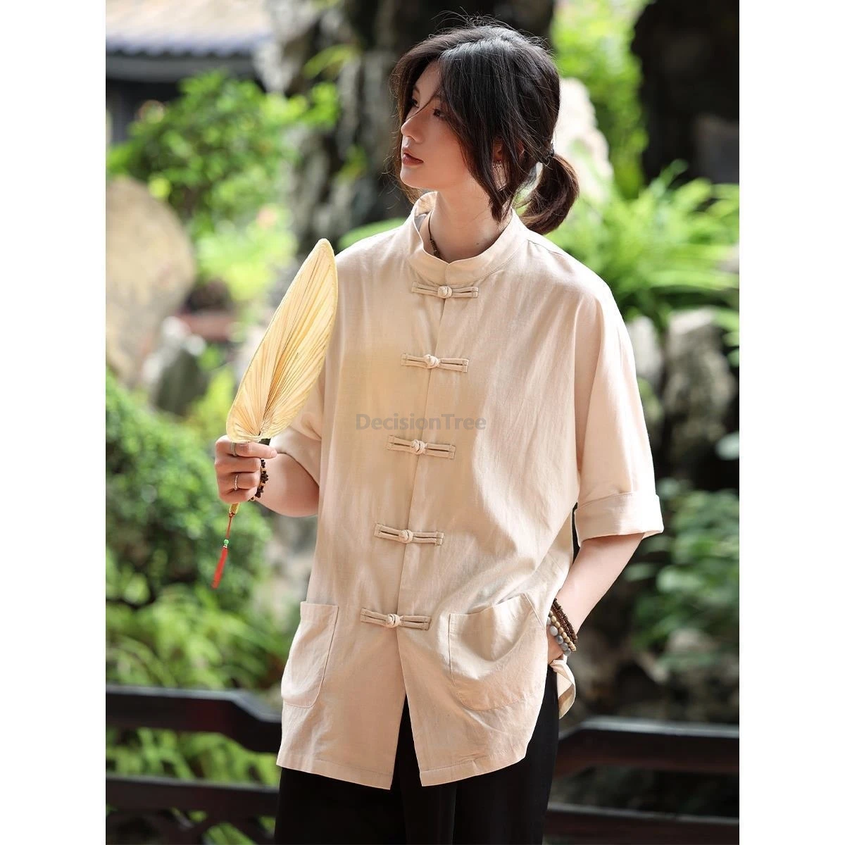 2025 simple plain solid color zen shirt unisex vintage cotton linen chinese tunic suit temperament versatile tang suit top
2025 simple plain solid color zen shirt unisex vintage cotton linen chinese tunic suit temperament versatile tang suit top