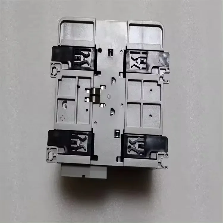 20AC011A0AYNANC0 New and original Variable Frequency Driver Inverter VFD in Stock
20AC011A0AYNANC0 New and original Variable Frequency Driver Inverter VFD in Stock